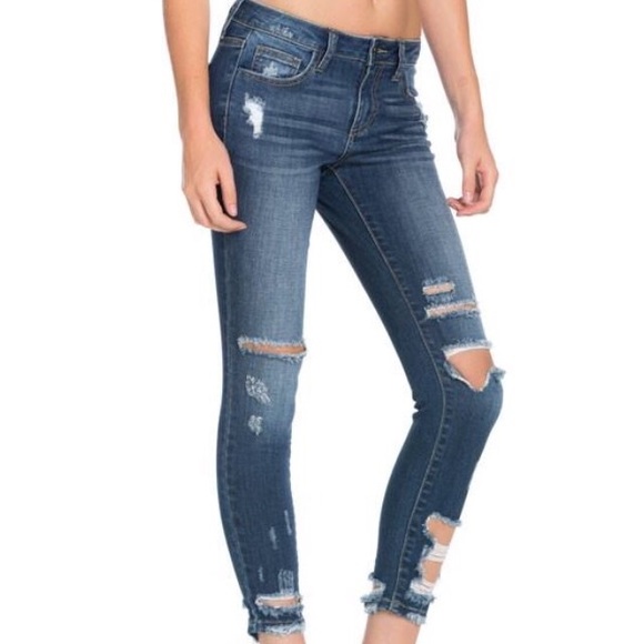 ❤️LAST 1 ❤️ Destroyed Cropped Skinny Jeans - Picture 2 of 4